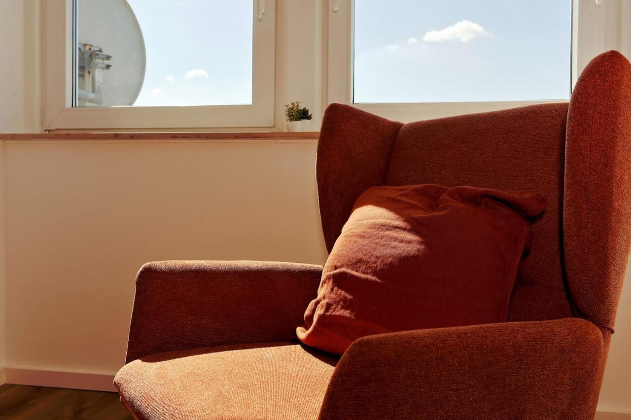 'Traveller Lodge' Grosszuegiges Apartment - 3 Bedroom 10Min To Hbf, Full Kitchen, Homeoffice, Netflix, Wifi دوسلدورف المظهر الخارجي الصورة